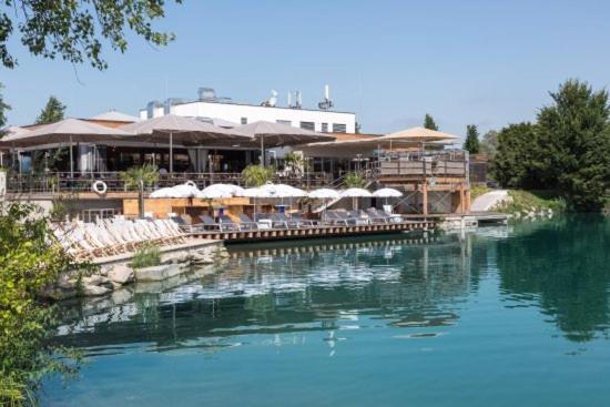 Wohnhaus City Sued Herzogsdorf Exteriör bild