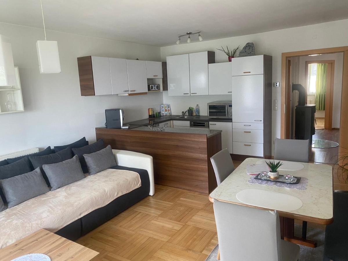 Wohnhaus City Sued Herzogsdorf Exteriör bild